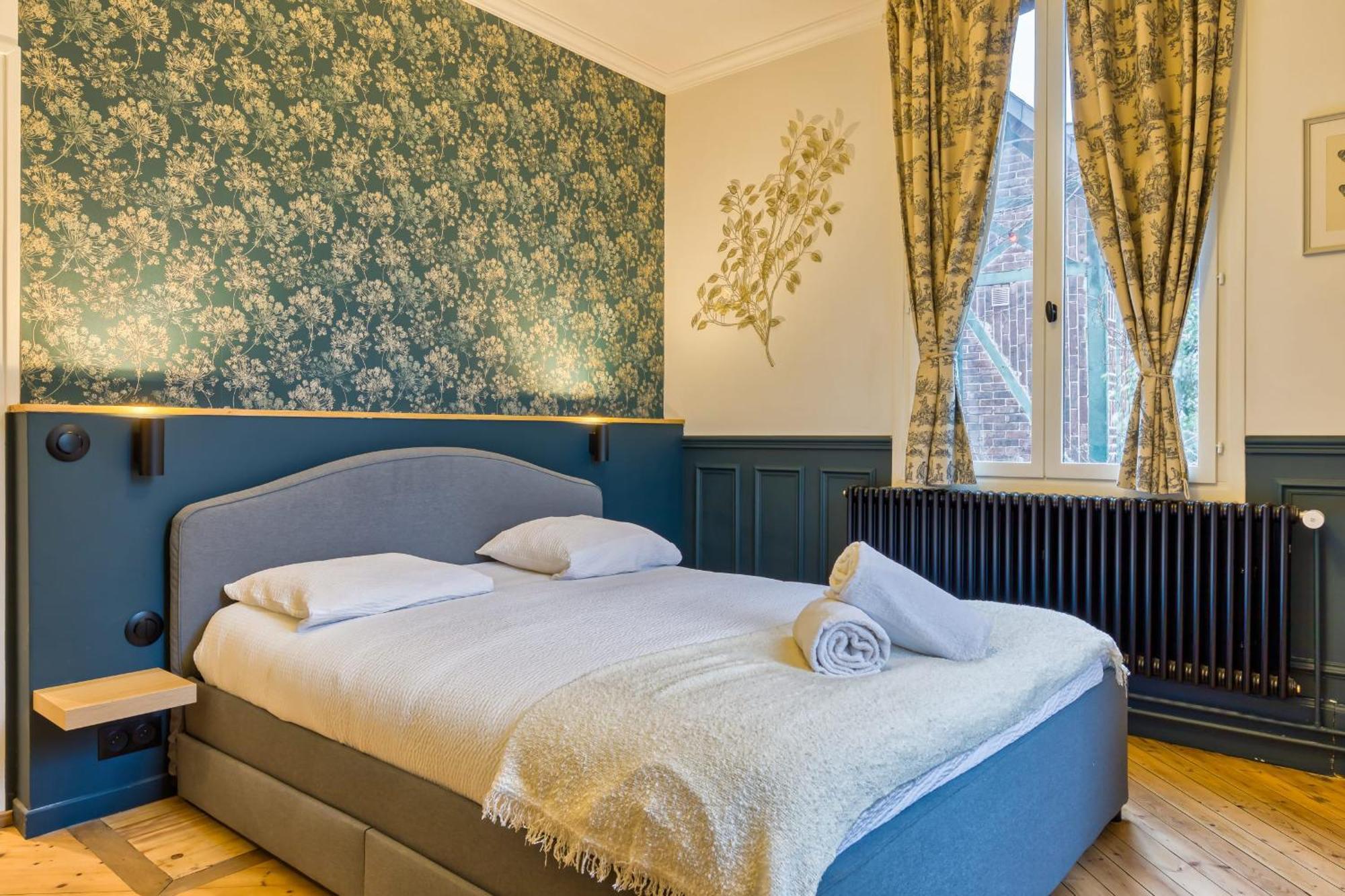 Апартаменты Rose Ecrin De Charme Avec Parking Terrasse Privee Et Jardin Partage Grand-Couronne Экстерьер фото
